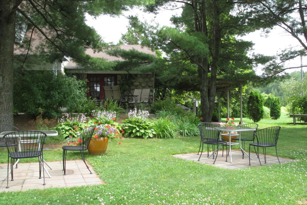 Auberge Le Flores GrandʼMère Exterior foto